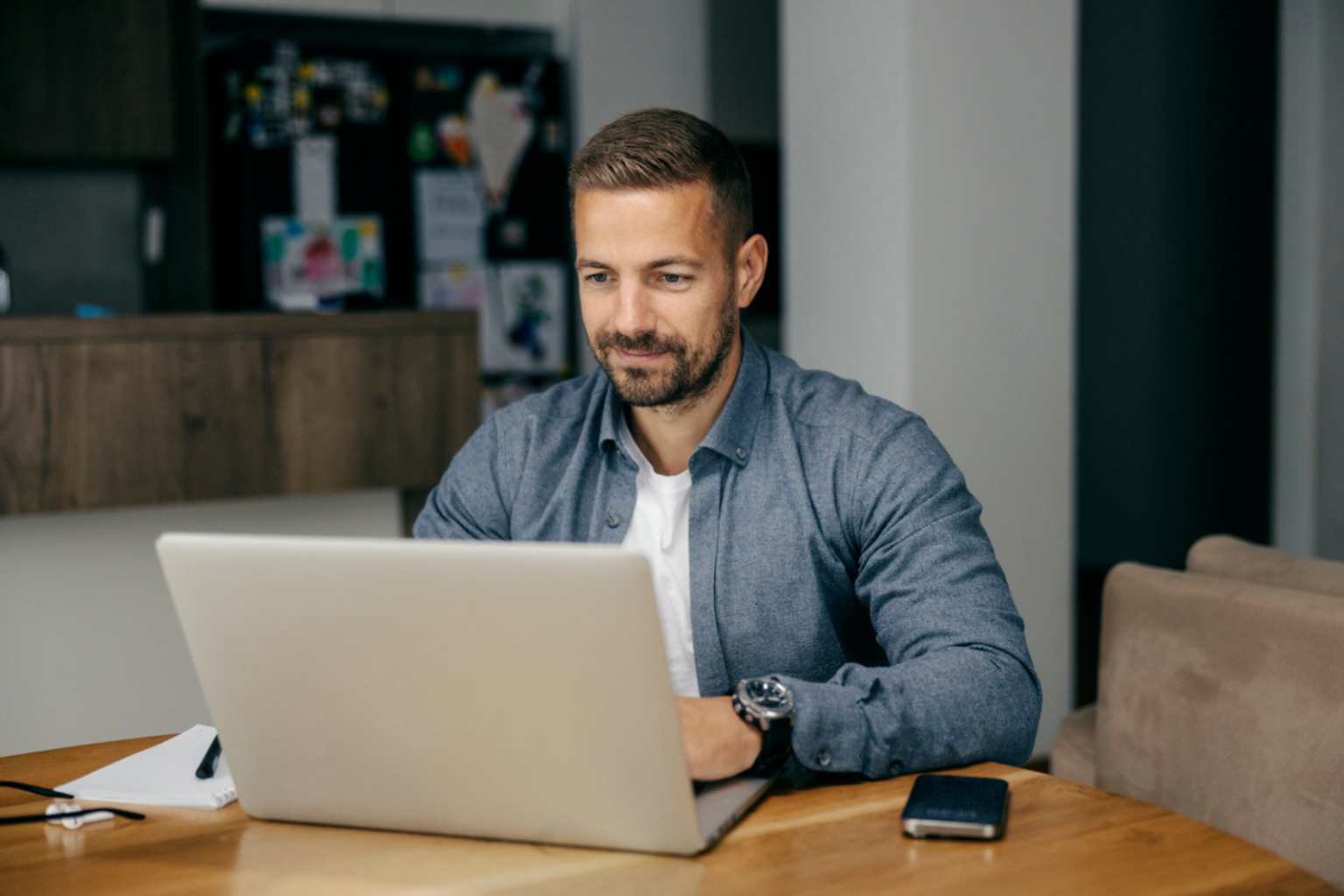 I’m 42 With $30,000 in Student Loans. Should I Pay Them Off or Feed My 401(k)?